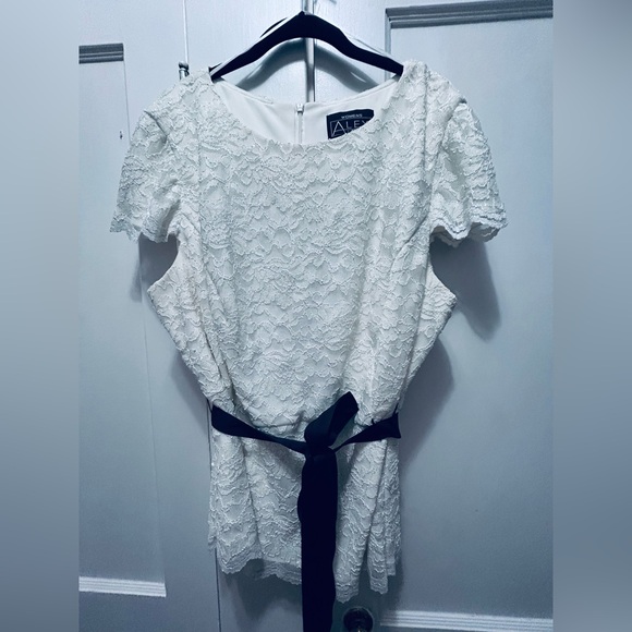 Alex Evenings White Lace Blouse with Black Sash - Picture 1 of 4